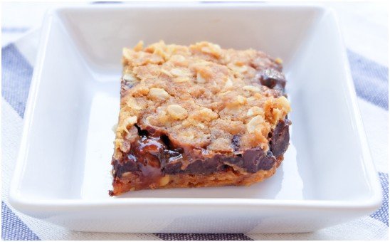 3-Ingredient Chocolate Oatmeal Cake