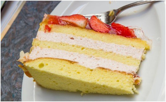 Strawberry Almond Flour Cake